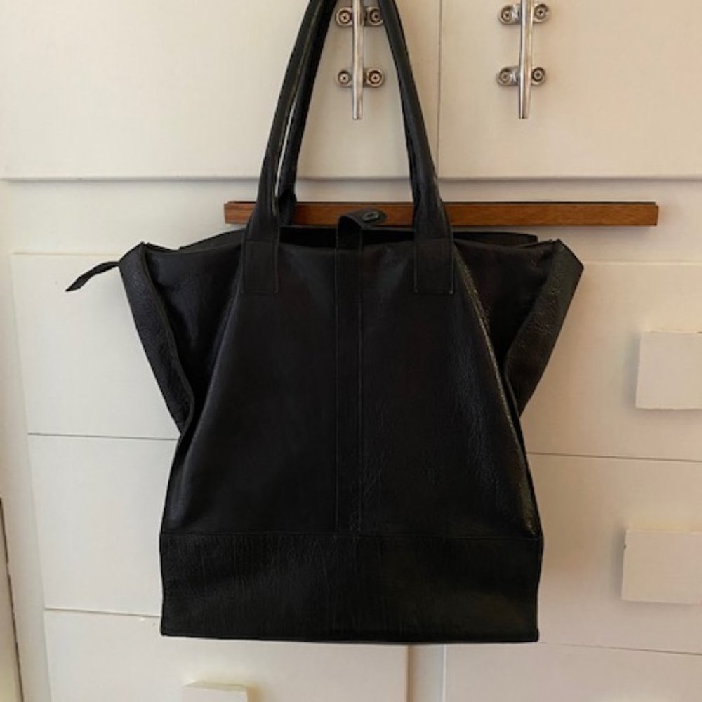 HOPE Stockholm fine leather bag/tote black